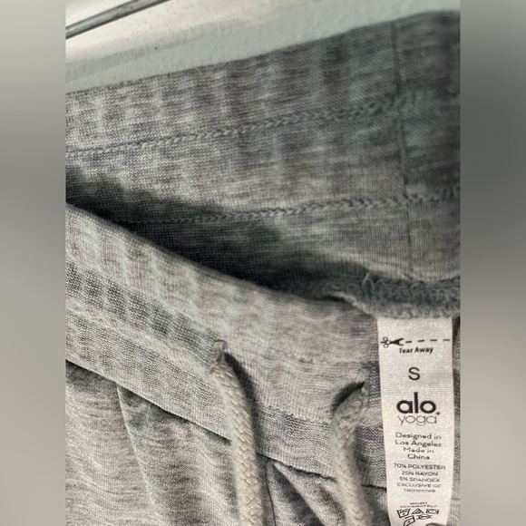 Alo Yoga Dreamy Short in Athletic Heather Grey - Picture 5 of 6